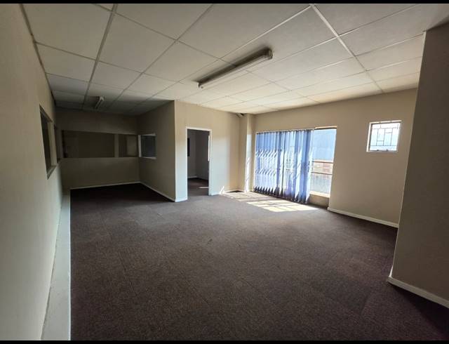 353M² WAREHOUSE TO LET IN STORMILL